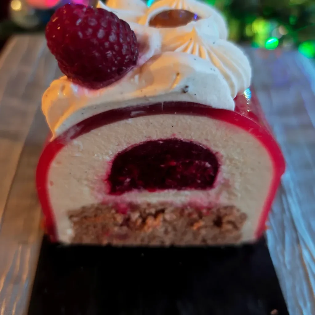 Bûche rubis – Z Pâtisserie